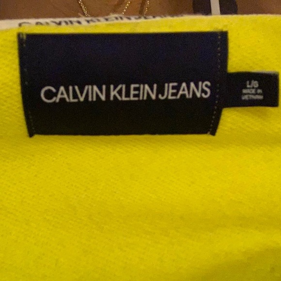 Calvin Klein Cropped Hoodie - Picture 4 of 4